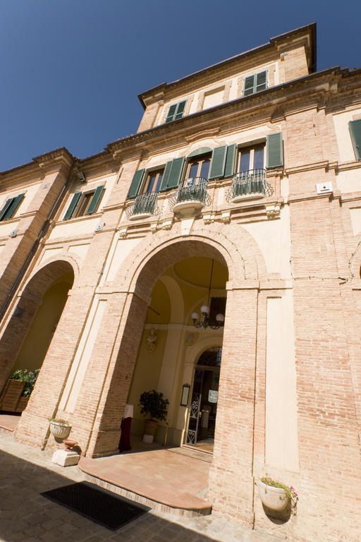 Hotel Marchese Del Grillo Fabriano Exteriér fotografie